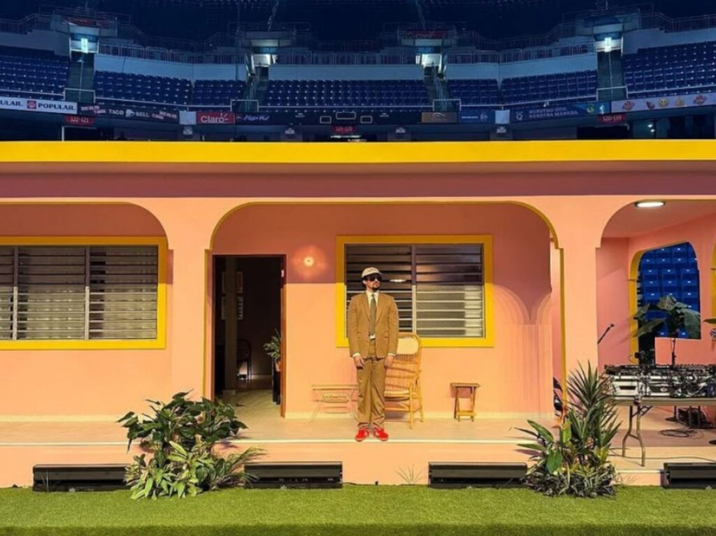 bad-bunny-e-processado-em-r$-5-milhoes-por-“copiar”-casa-para-cenario-de-seus-shows