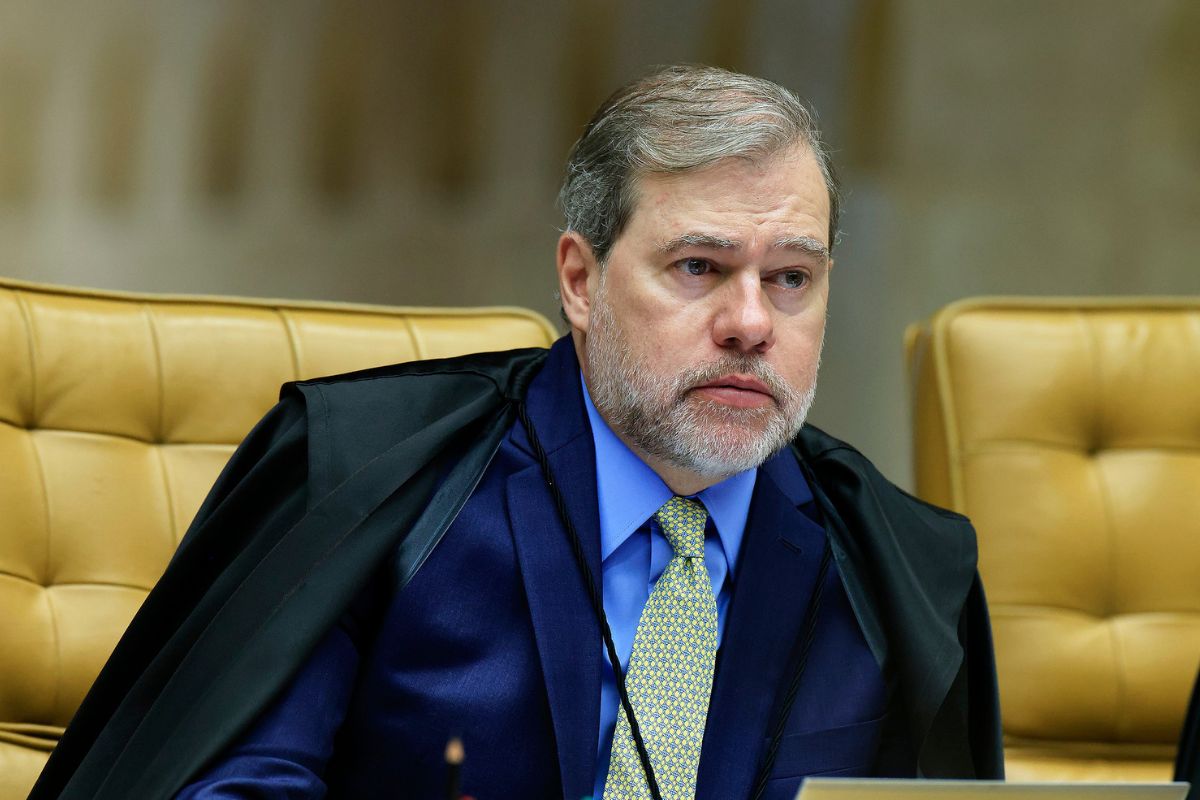 Toffoli pede vista em julgamento sobre quebra de sigilo na internet
