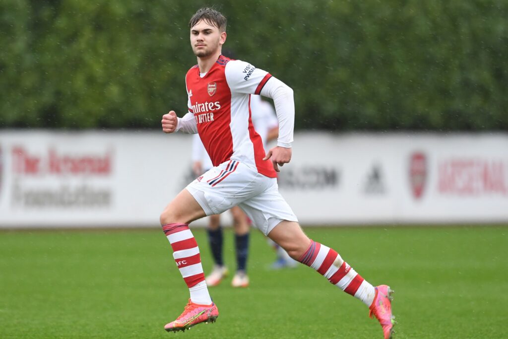 ex-arsenal-morre-apos-grave-lesao-cerebral-durante-jogo