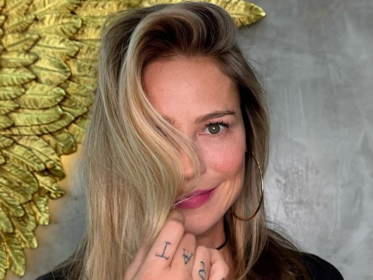 Dia de beleza: Luana Piovani faz preenchimento facial durante passagem pelo Brasil