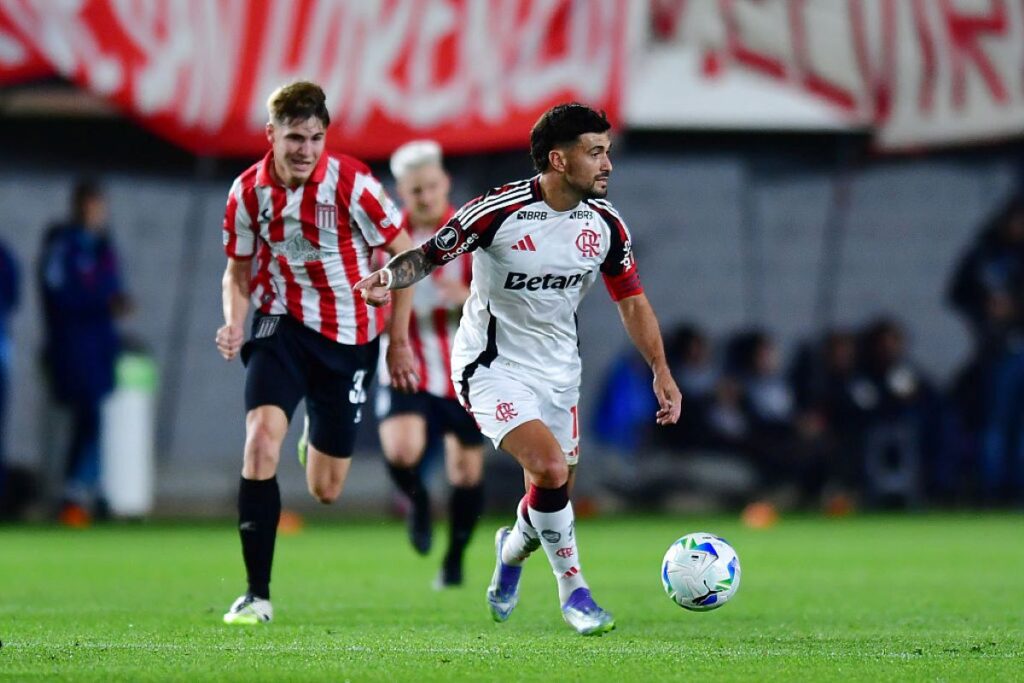 flamengo-se-classifica-nos-penaltis-e-vai-as-semis-da-libertadores