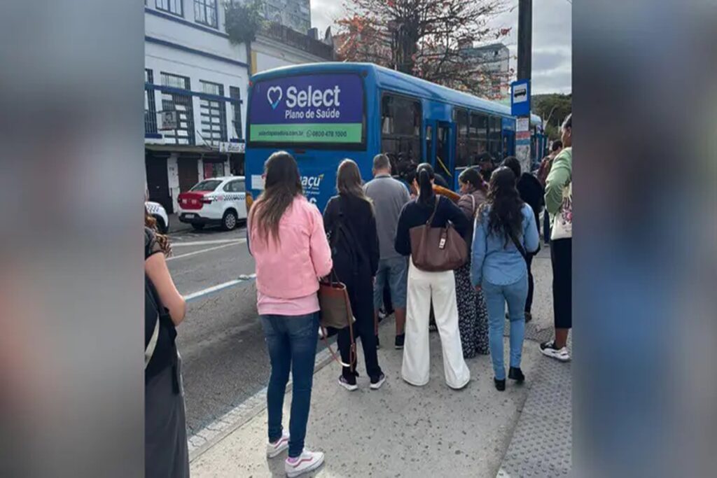 mulher-de-83-anos-morre-ao-se-desequilibrar-e-ser-atingida-por-onibus