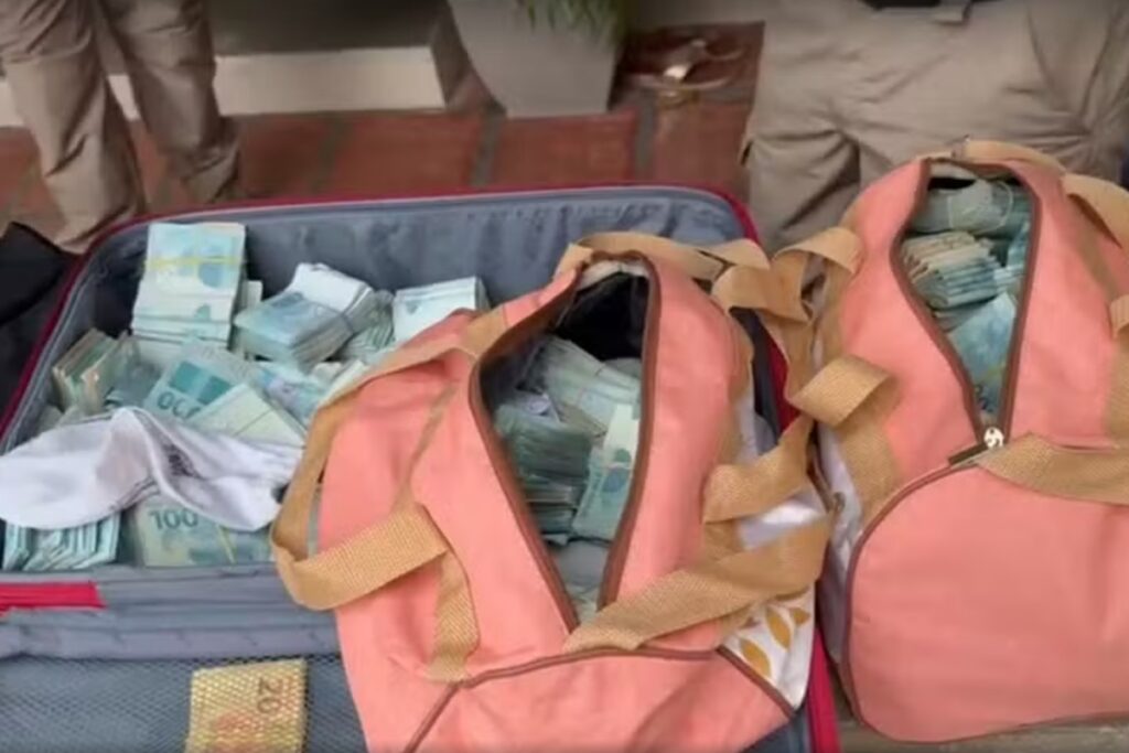 medico-entrega-bens-a-familia-de-bandidos-que-movimentou-r$-90-milhoes