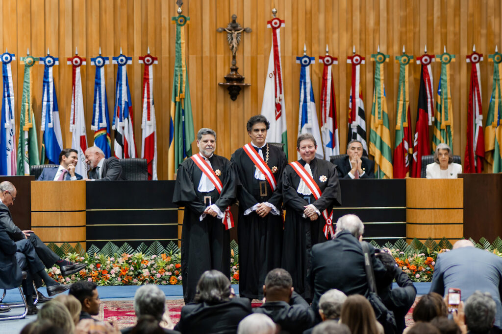 prestigiada-por-autoridades,-solenidade-empossa-nova-direcao-do-tst