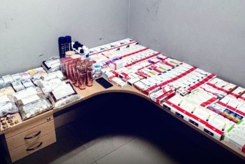 sp:-dupla-e-presa-apos-roubar-farmacia-e-fazer-refens-em-bairro-nobre