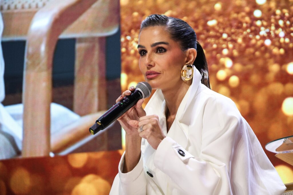 deborah-secco-brilha-no-metropoles-talks-em-sao-paulo