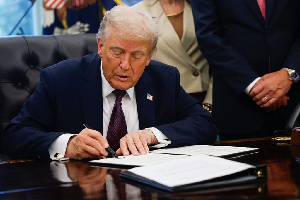 trump-envia-tropas-para-portland-e-autoriza-uso-de-“forca-total”