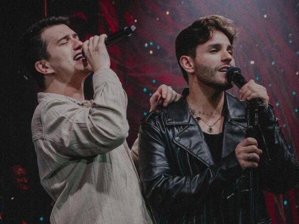 show-de-hugo-e-guilherme-e-marcado-por-pedido-de-casamento-emocionante