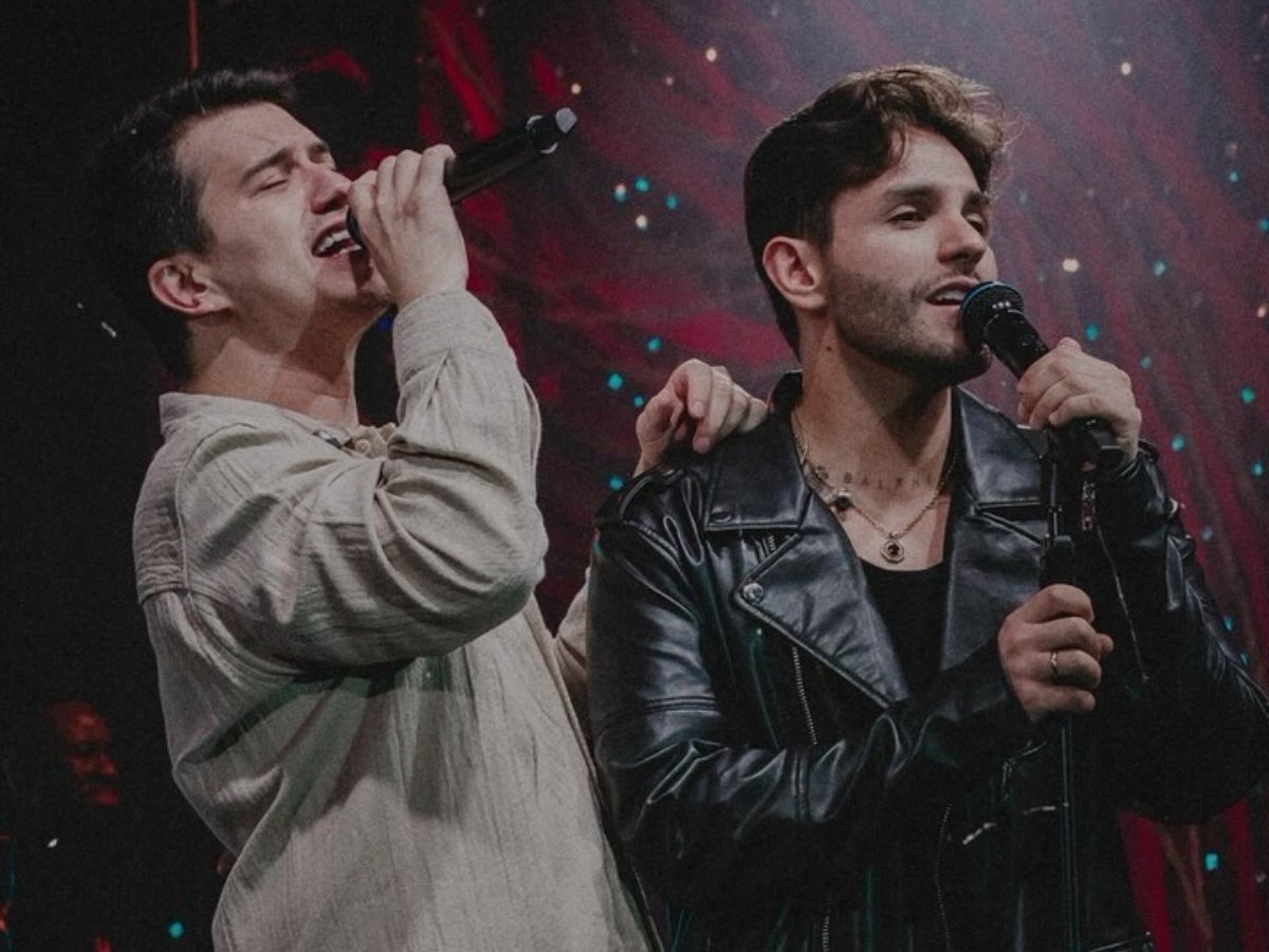 Show de Hugo e Guilherme é marcado por pedido de casamento emocionante