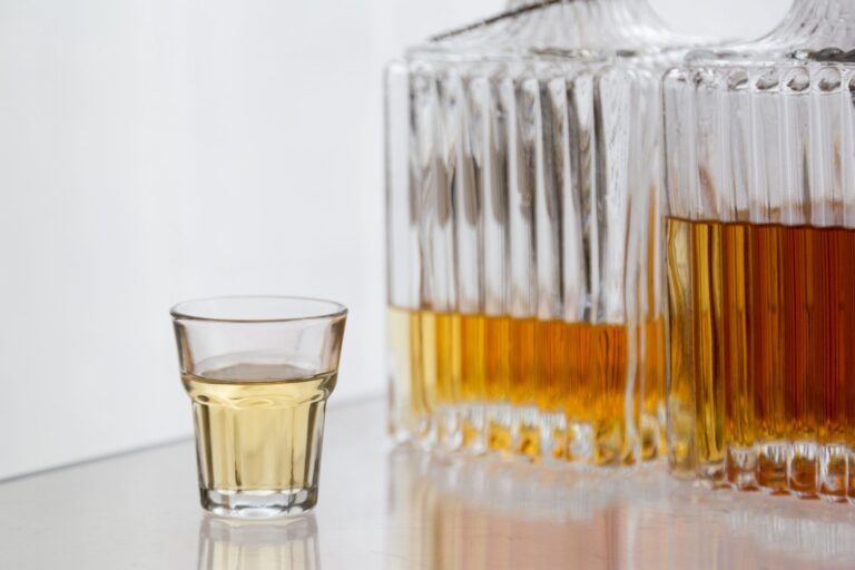 bebida-batizada-com-metanol-causa-duas-mortes-por-intoxicacao-em-sp