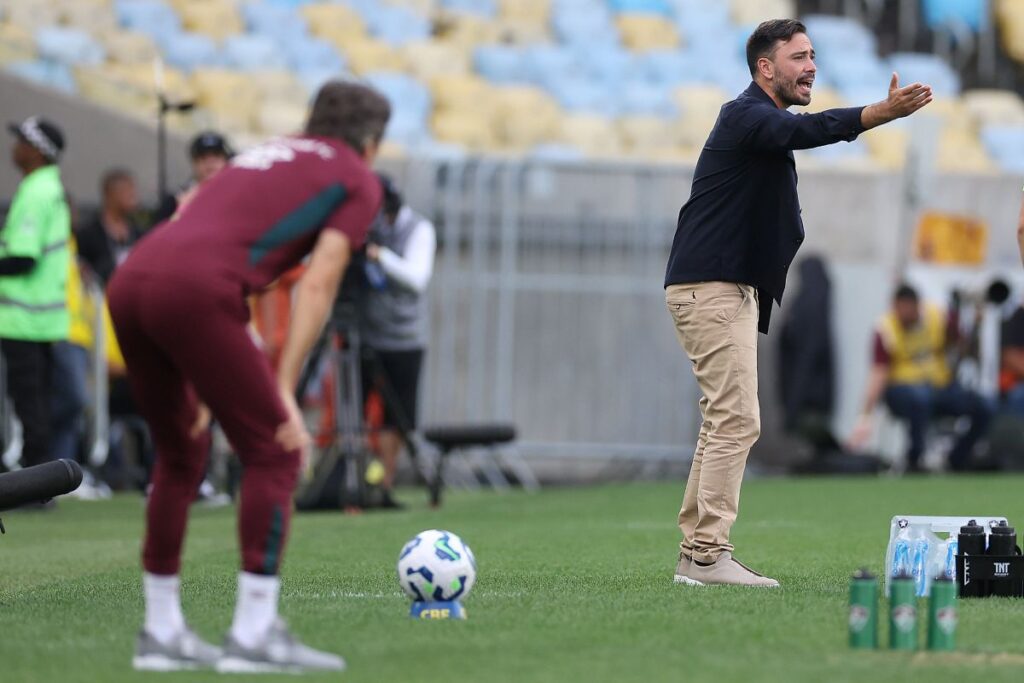 davide-avalia-botafogo-e-diz-que-o-time-precisa-ter-mais-continuidade