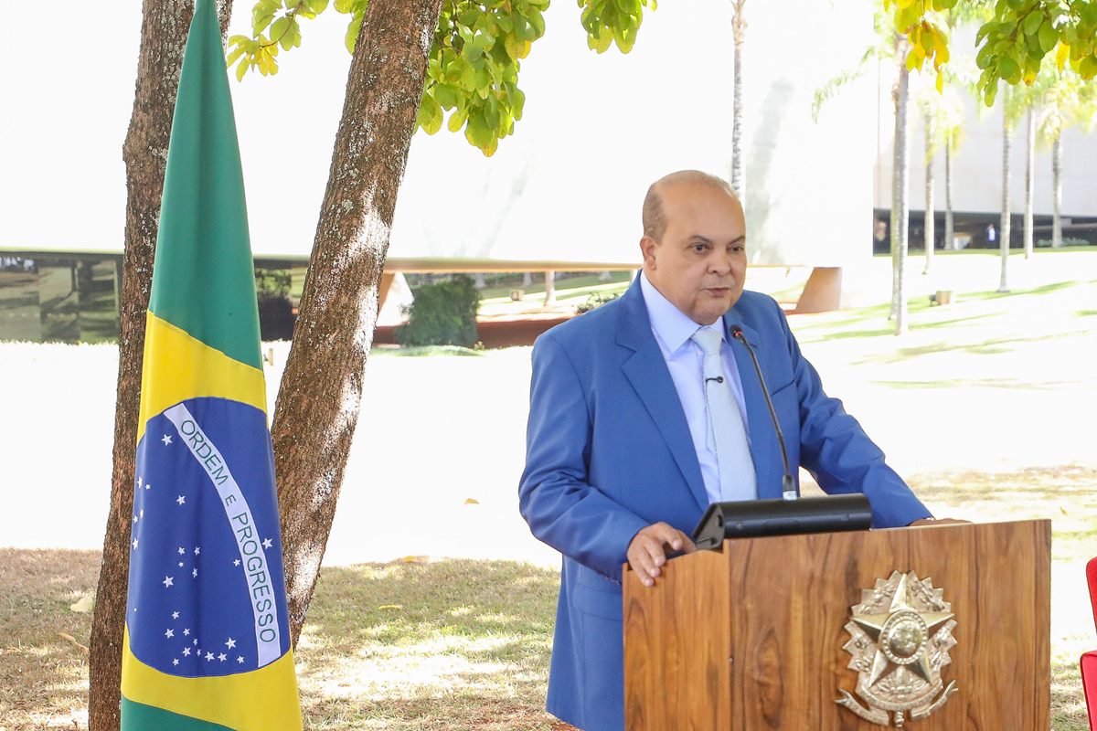 Ibaneis retira da CLDF projeto de lei sobre áreas rurais
