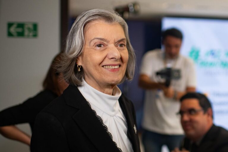 fachin-escolhe-carmen-para-fazer-discurso-de-homenagem-em-posse-no-stf