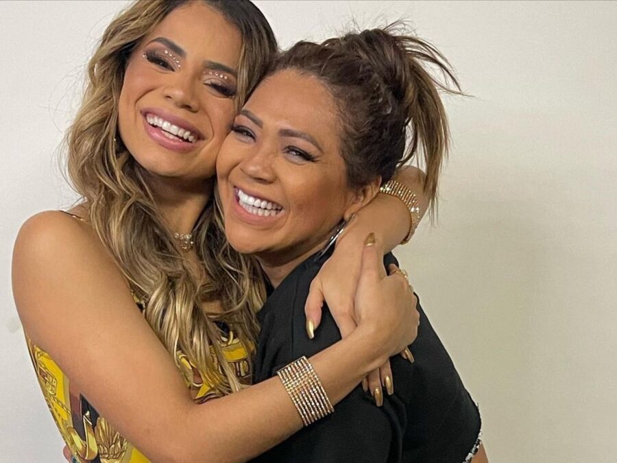 Lexa esclarece suposto desentendimento com mãe por causa de proposta de Ricardo