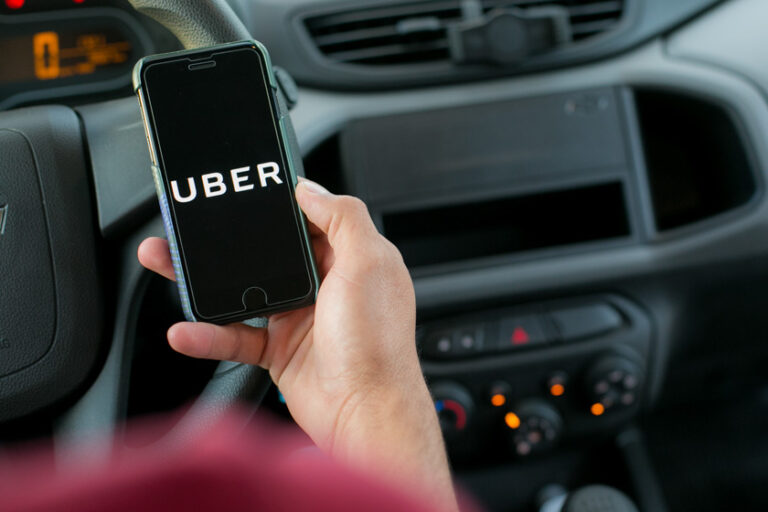 uberizacao:-pgr-e-contra-vinculo-trabalhista-entre-motoristas-e-apps