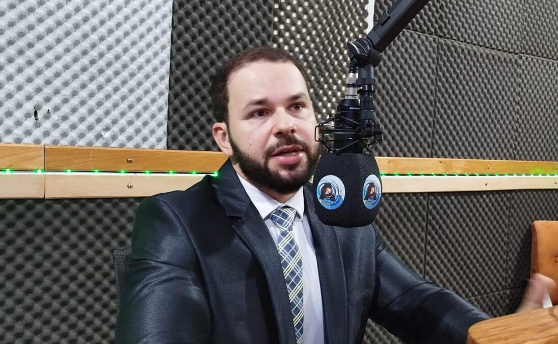 Promotor orienta consumidores de Sena Madureira a registrarem reclamações contra a Energisa