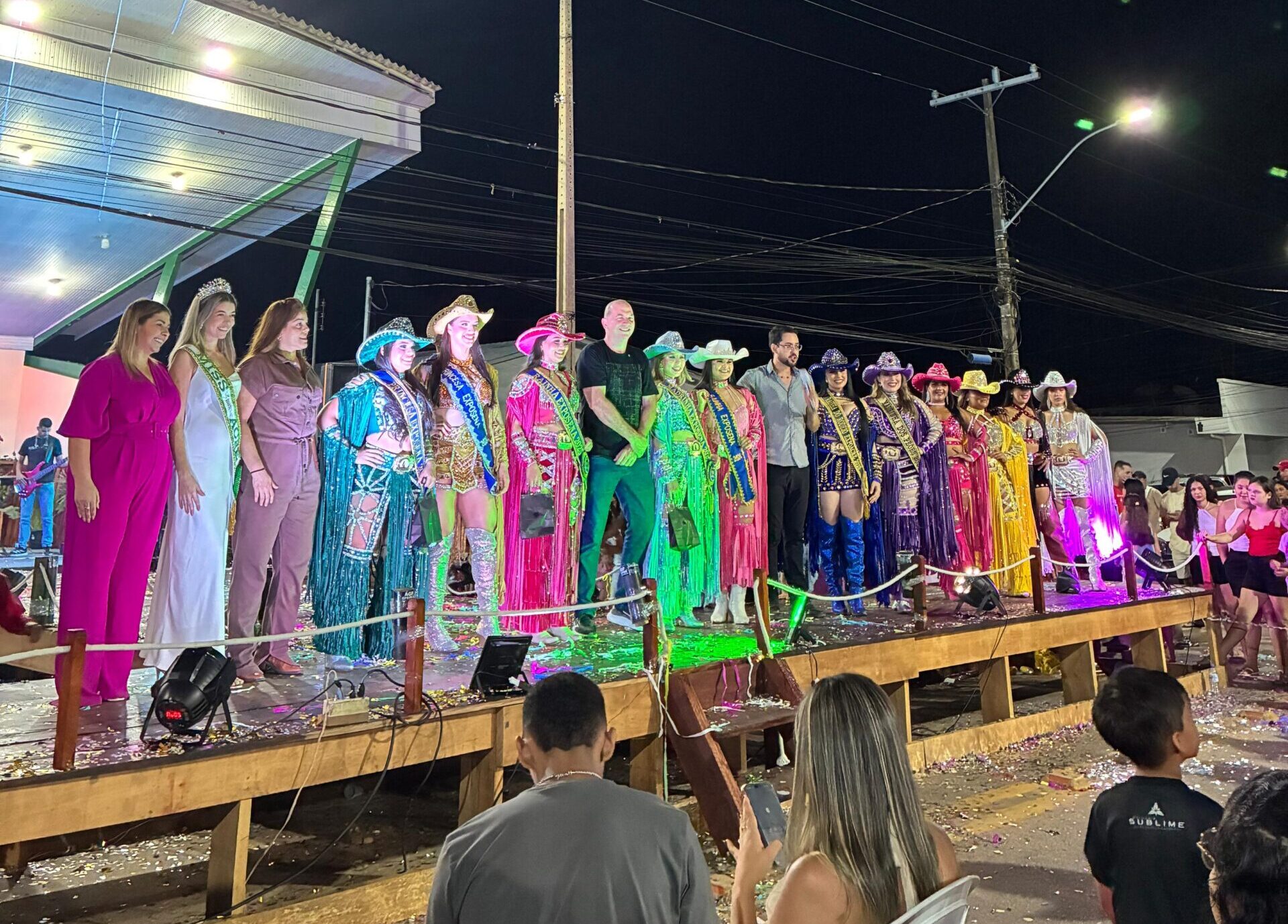 ExpoSena 2025 define Rainha, Princesa e Madrinha na noite de abertura da festa; confira