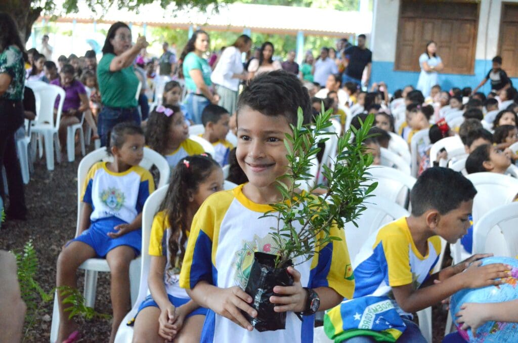 Escola Estadual Zuleide Pereira foi escolhida por já executar programa piloto de educação ambiental. Foto: Clícia Araújo/SEE