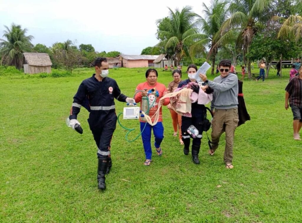 Apesar da dificuldade de acesso, o resgate foi bem-sucedido e a criança segue estável no Pronto-Socorro de Rio Branco. Foto: cedida
