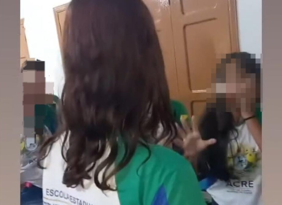Estudante é agredida por colega dentro de sala de aula em Sena Madureira