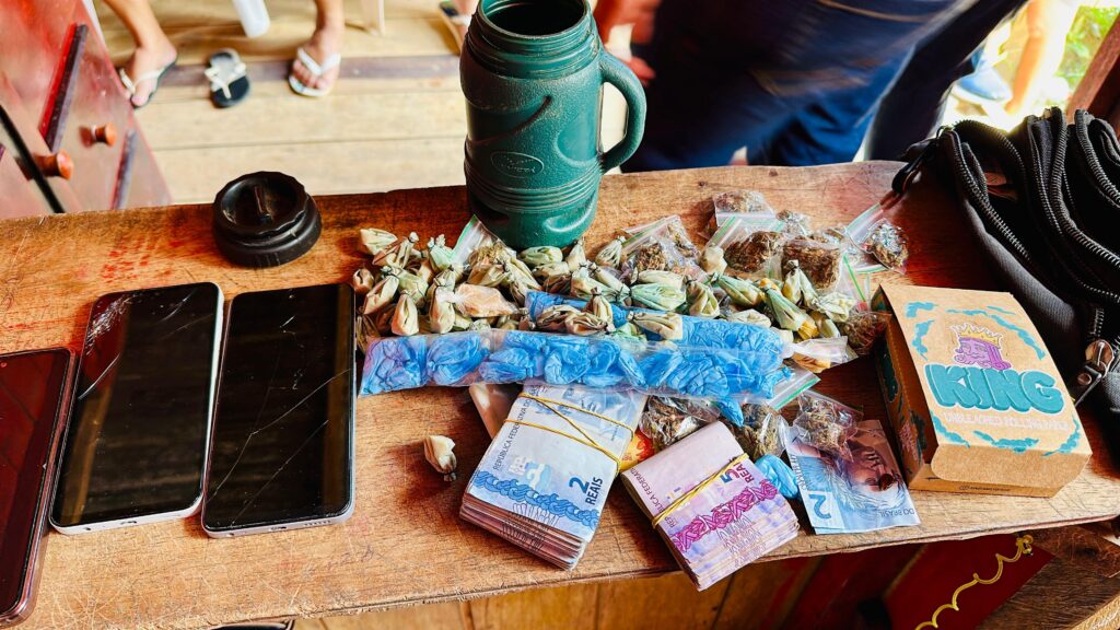 Bar usado como fachada para o tráfico de drogas no Centro é desarticulado pela PCAC. Foto: cedida