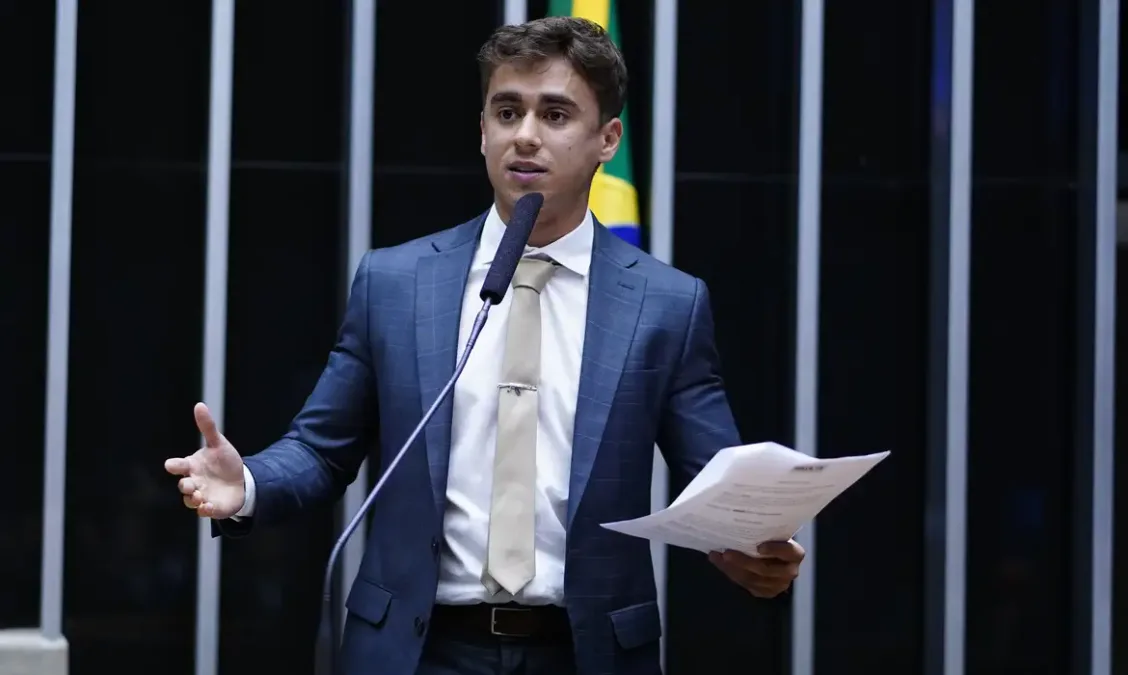 Justiça aumenta indenização de Nikolas Ferreira em processo movido por Felipe Neto