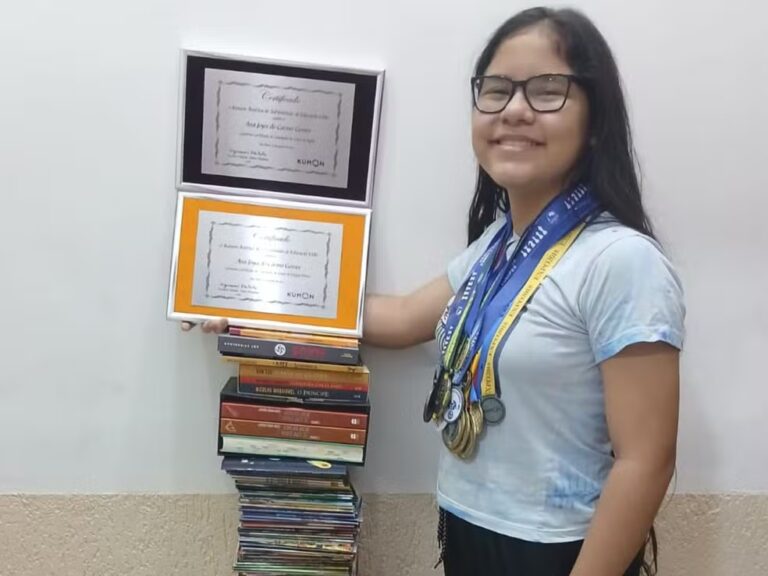 Ana Joyce foi aprovada em 14 cursos superiores brasileiros — Foto: Arquivo pessoal