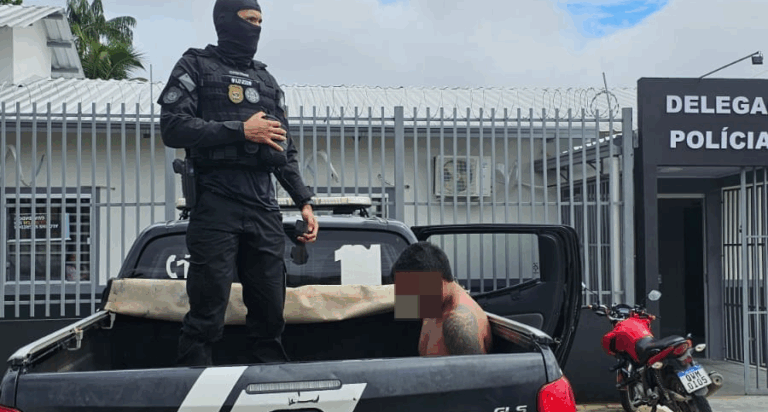 Homem condenado a 12 anos de prisão tentou fugir e usar nome falso, mas foi contido pela equipe policial. Foto: cedida