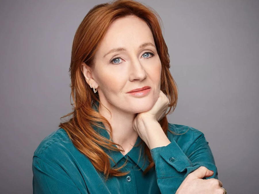 Após briga com Emma Watson, J.K. Rowling diz ter “carinho” por atores de Harry Potter