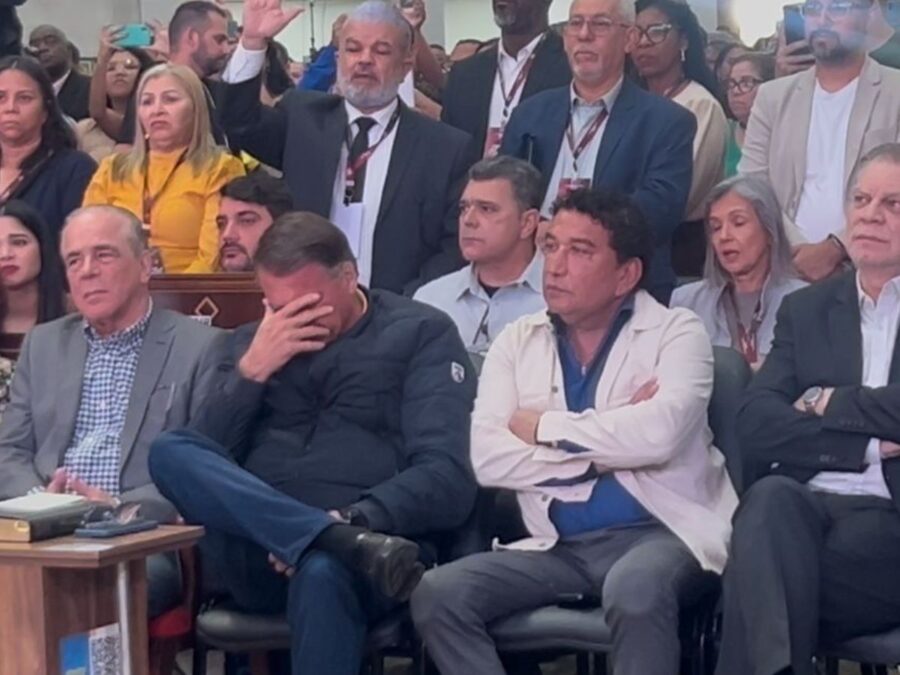 Moraes autoriza grupo de oração na casa de Bolsonaro: “Não pode desvio de finalidade”