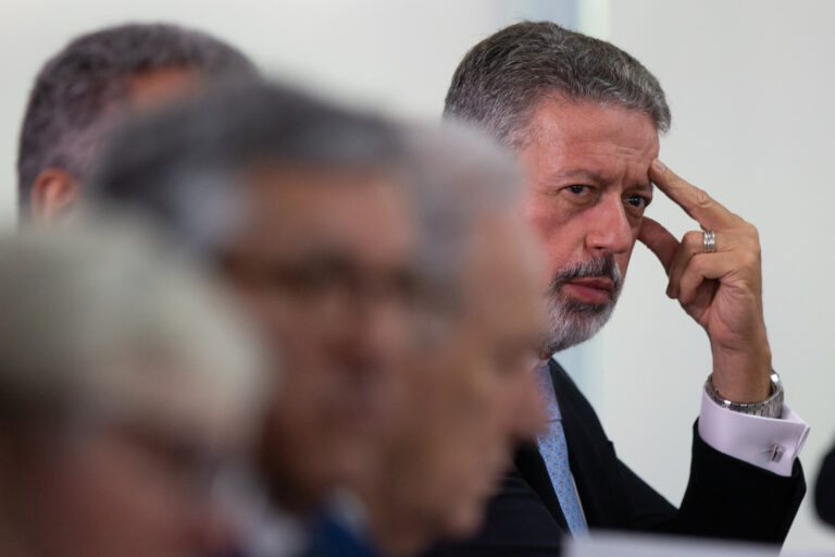 isencao-do-ir-nao-e-uma-reforma-definitiva,-mas-o-1o-passo,-diz-lira