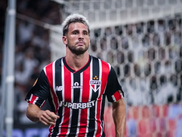 calleri,-do-sao-paulo,-assume-namoro-com-fernanda-cardoso,-ex-de-gonzalo-plata,-do-flamengo