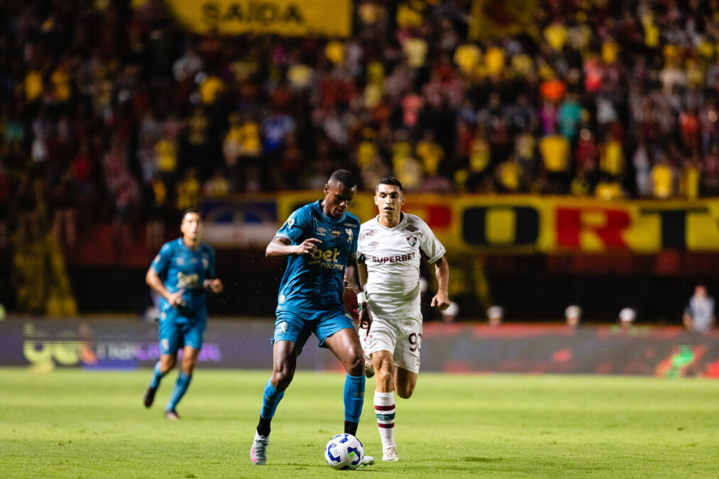 Sport marca no fim e arranca empate com o Fluminense pelo Brasileirão