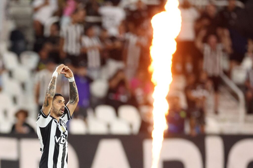 botafogo-despacha-bahia-e-volta-a-vencer-no-campeonato-brasileiro