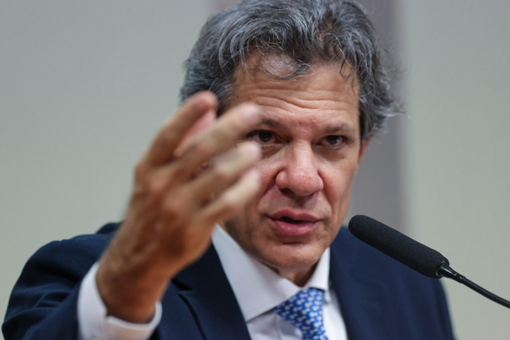 haddad-viajara-a-washington-em-duas-semanas-e-espera-dialogo-com-eua