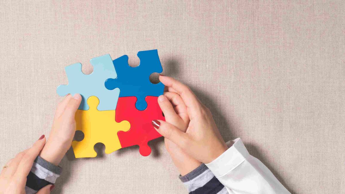 SP vai unificar funções de profissionais que apoiam alunos com autismo