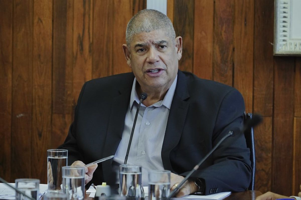 Chamado de “antropoide”, ex-vereador vai processar advogados do Jockey