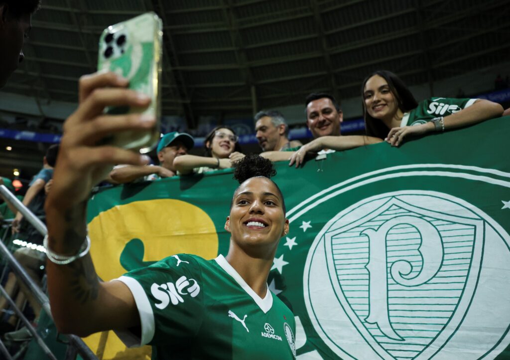 palmeiras-vende-amanda-gutierres-por-valor-recorde-no-brasil