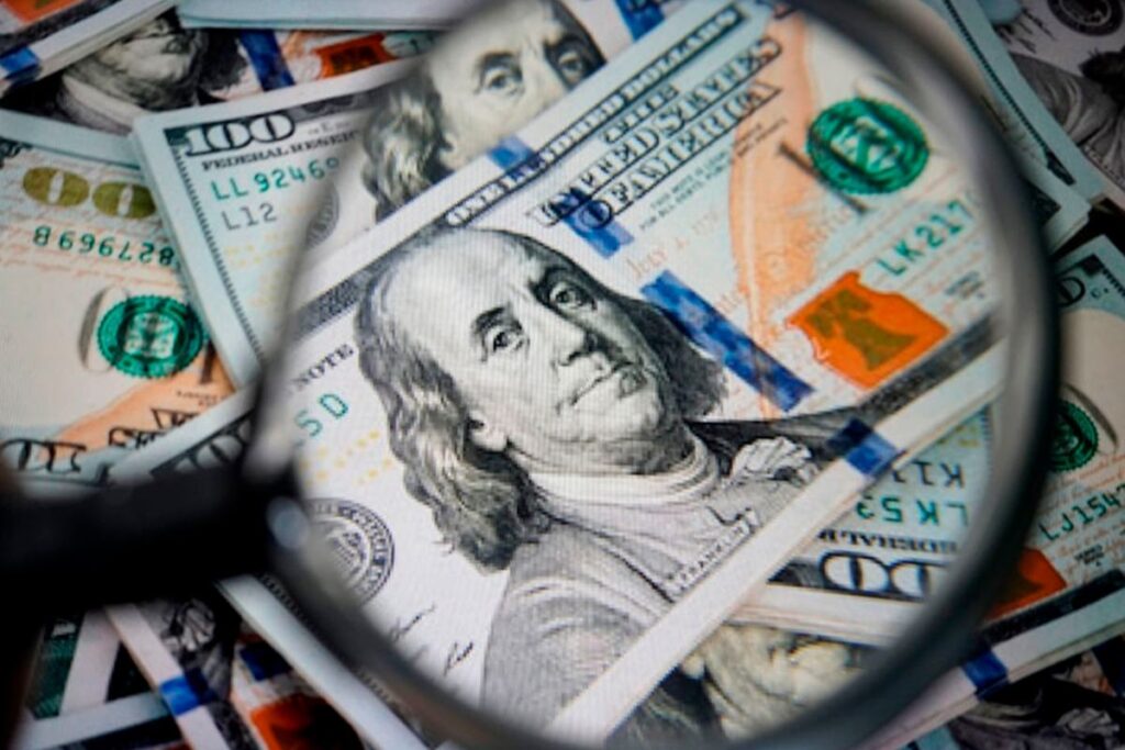 dolar-e-bolsa-ficam-estaveis-com-temor-fiscal-e-“shutdown”-de-trump
