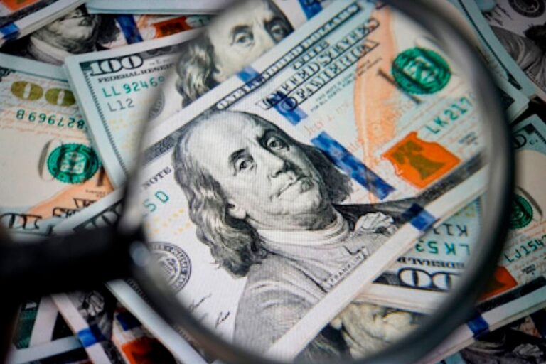 dolar-e-bolsa-ficam-estaveis-com-temor-fiscal-e-“shutdown”-de-trump