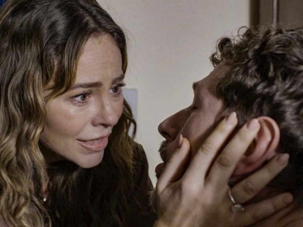 “vale-tudo”:-paolla-oliveira-se-despede-de-heleninha-roitman-com-o-coracao-partido