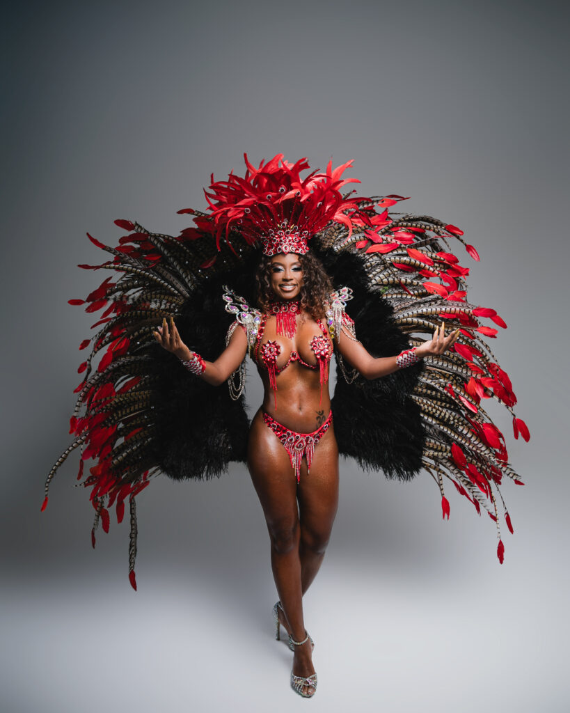 ex-bbb-lumena-aleluia-e-anunciada-como-musa-da-estacio-de-sa-para-o-carnaval-2026