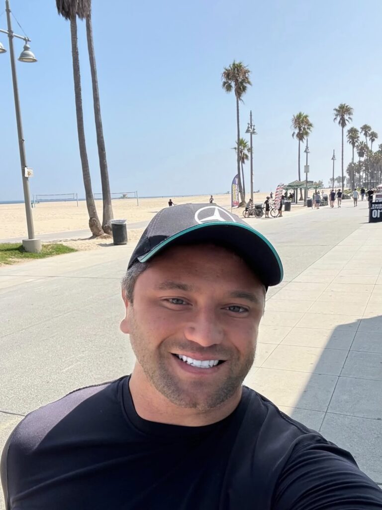 apos-morte-de-influenciador,-dentista-detalha-atendimentos-e-nega-vinculo-com-infeccao