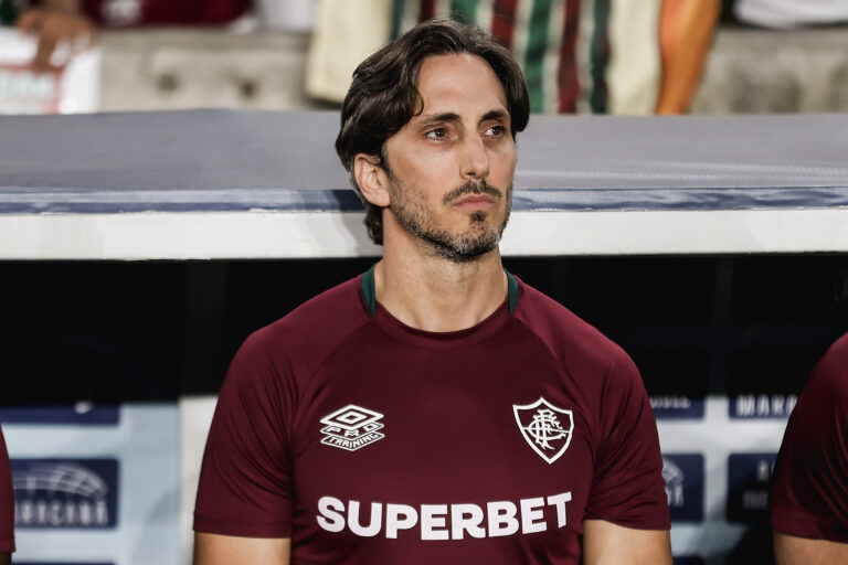 zubeldia-elogia-atuacao-do-fluminense-diante-do-galo-no-maracana;-veja