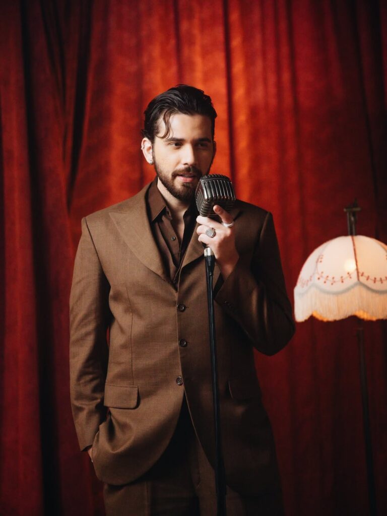 gustavo-mioto-vivera-musico-em-serie-da-globo:-“todo-mundo-tem-sido-paciente-comigo”