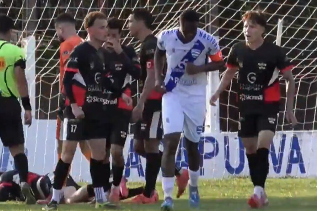 parana:-atleta-chama-rival-de-“macaco”,-leva-soco-e-e-demitido-do-time