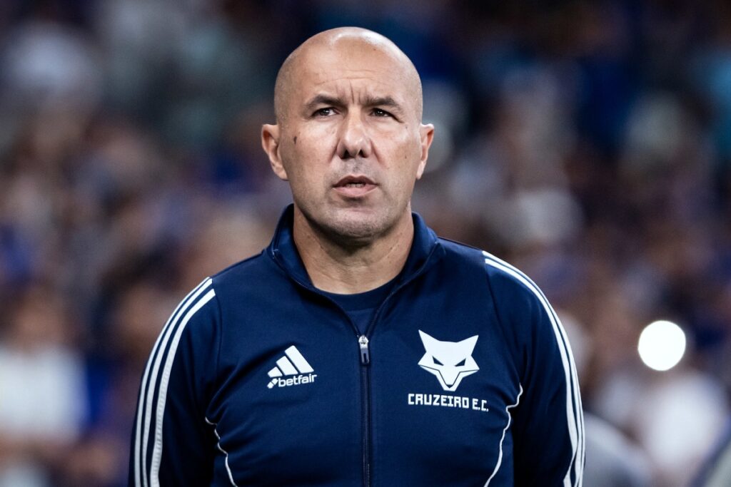 tecnico-do-cruzeiro-sobre-criticas-a-marquinhos:-“responsavel-sou-eu”