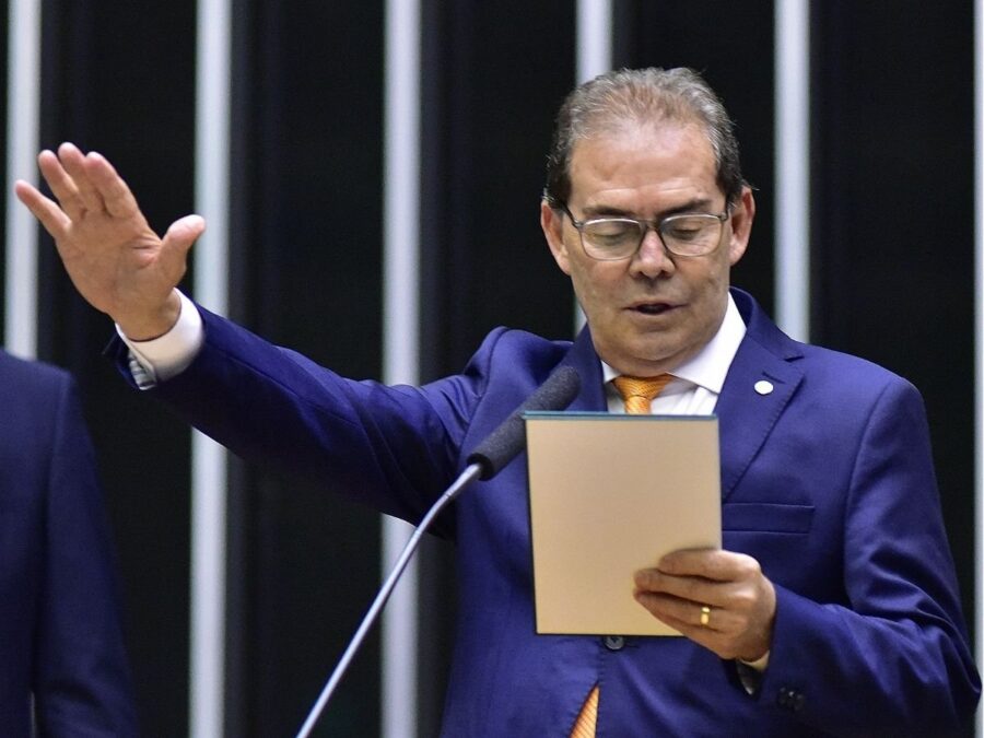 Hugo Motta abre janela e relator mira votação do PL da Dosimetria para esta semana