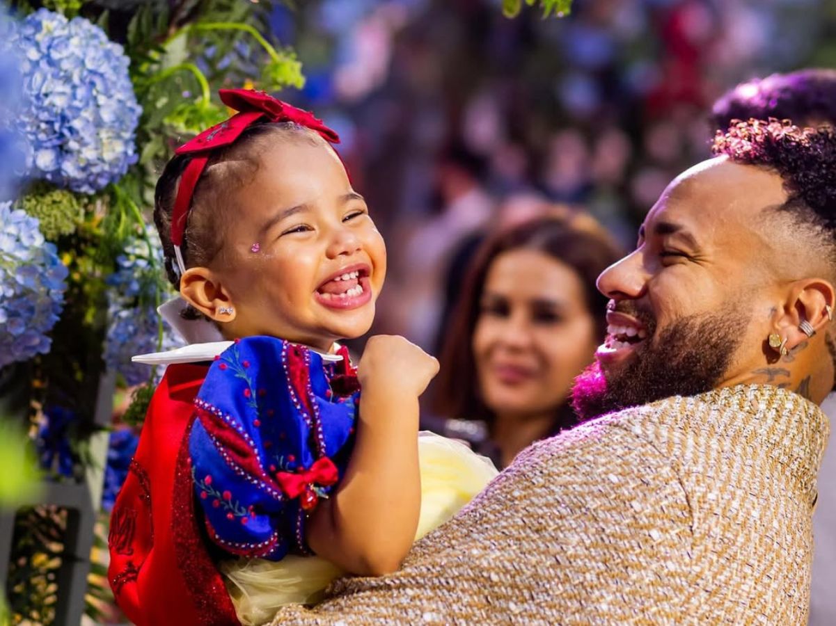 Neymar Jr. celebra aniversário de Mavie com declaração em post: “Sempre aqui pra você”