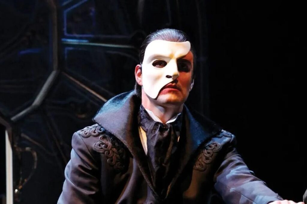 ator-ben-lewis,-de-o-fantasma-da-opera,-morre-aos-46-anos